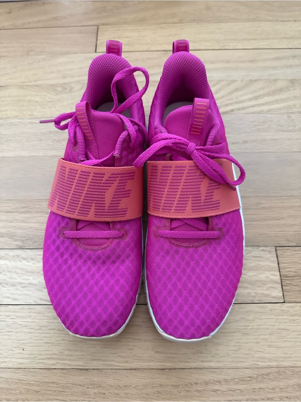 Nike Renew In Season TR 9 Size 8 Womens Training Shoes Hot Pink